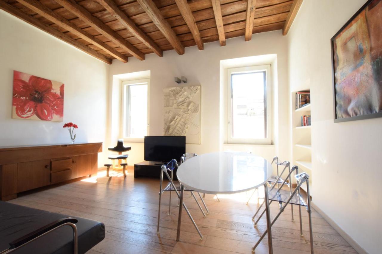 Modern Apartment In Campo De Fiori Rome Extérieur photo